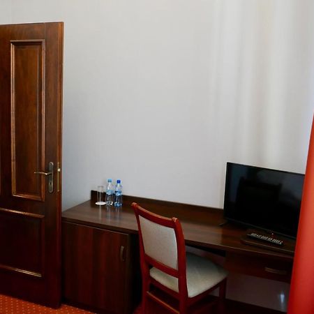 Staromiejski Piwowar Hotel Legnica Exterior foto